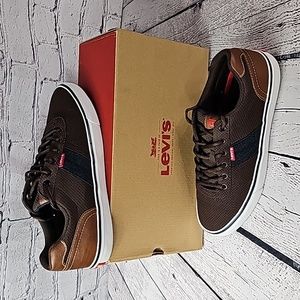 EUC Men's Levi Miles Perf Brown/Navy Denim Sneakers Size 9
